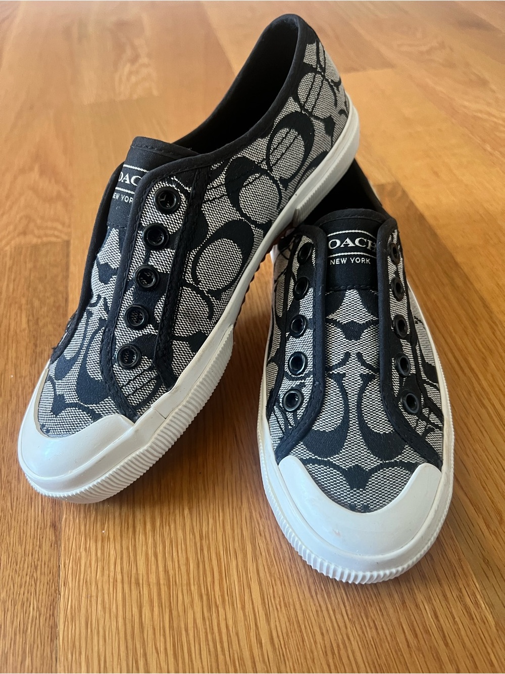 Coach Women’s Black and White Signature Slip-On Sneakers -Excellent condition - Picture 1 of 10